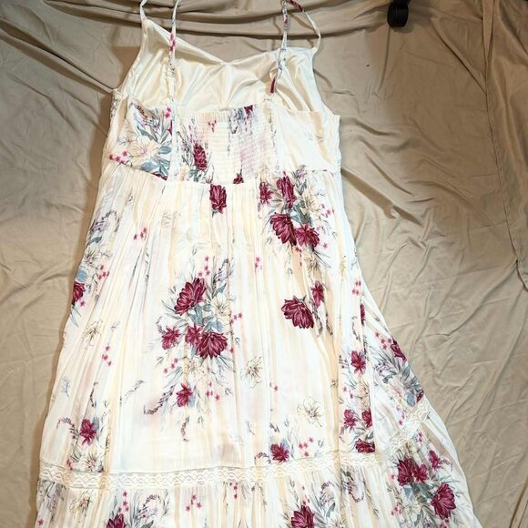 NWOT Torrid Ivory Floral Challis Maxi Dress / Sun dress PLUS SIZE 3 - Picture 3 of 15